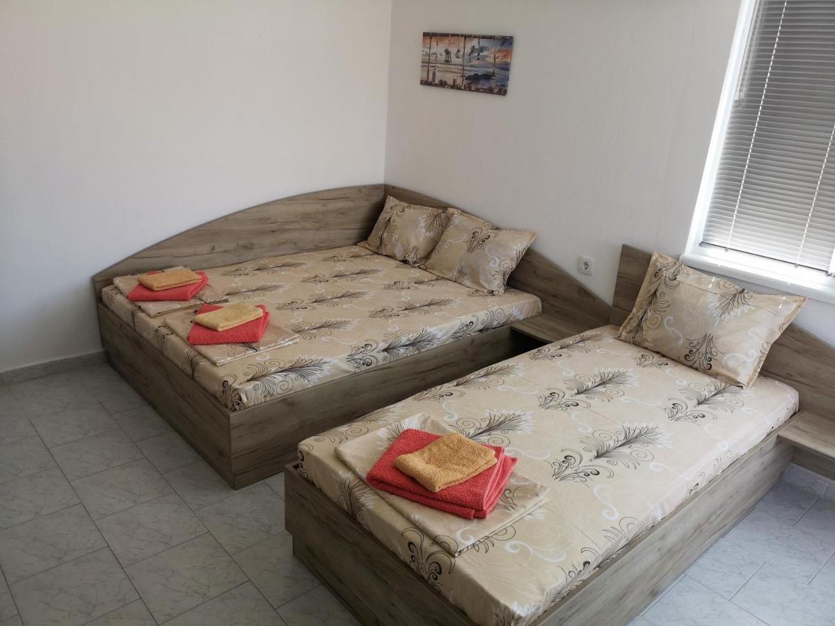 Guestrooms Stoyanovi Chernomorets Exterior photo