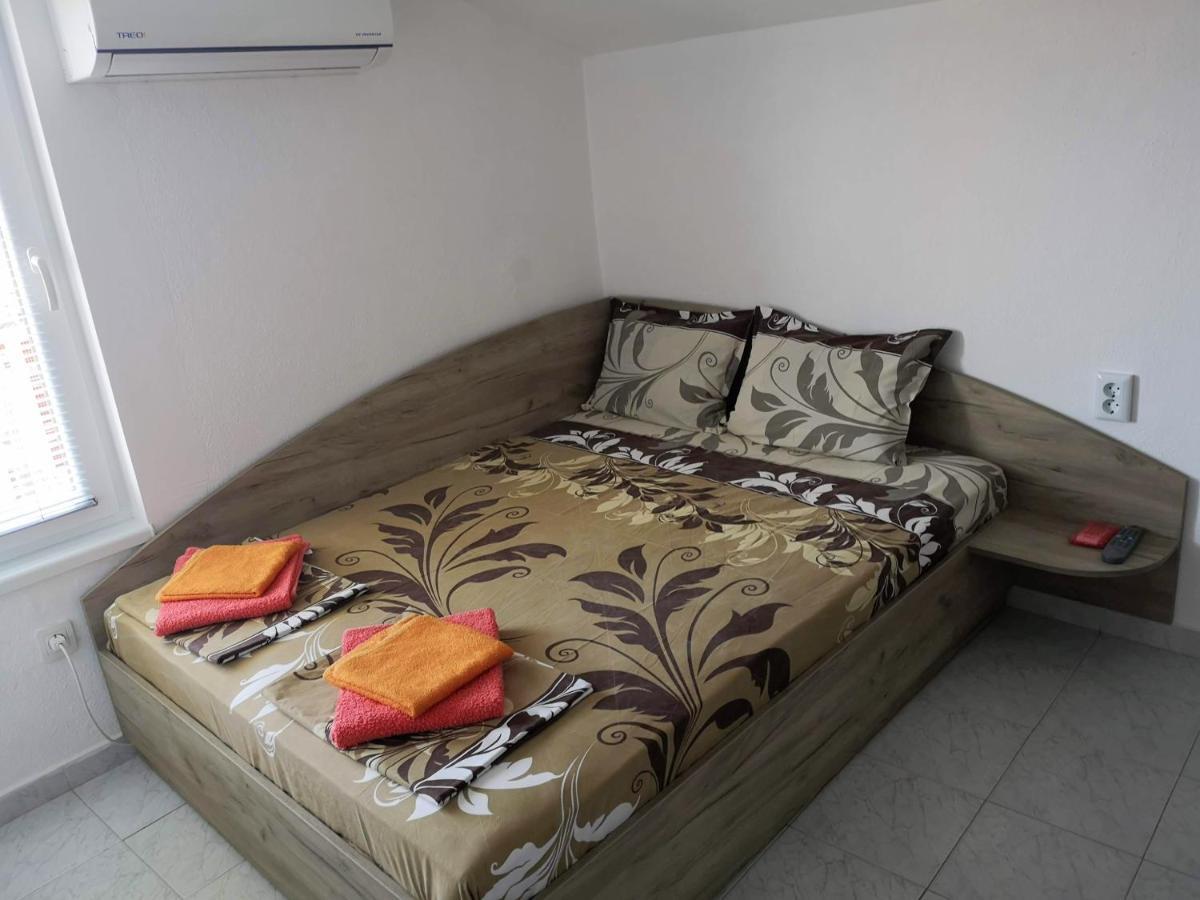 Guestrooms Stoyanovi Chernomorets Exterior photo