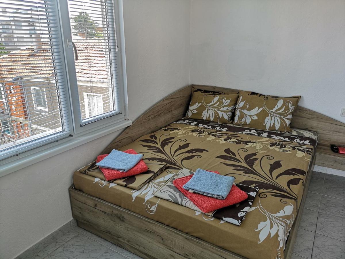 Guestrooms Stoyanovi Chernomorets Exterior photo